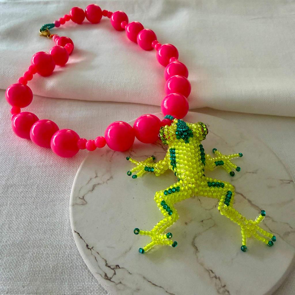 Collar Cua Cua en Fucsia
