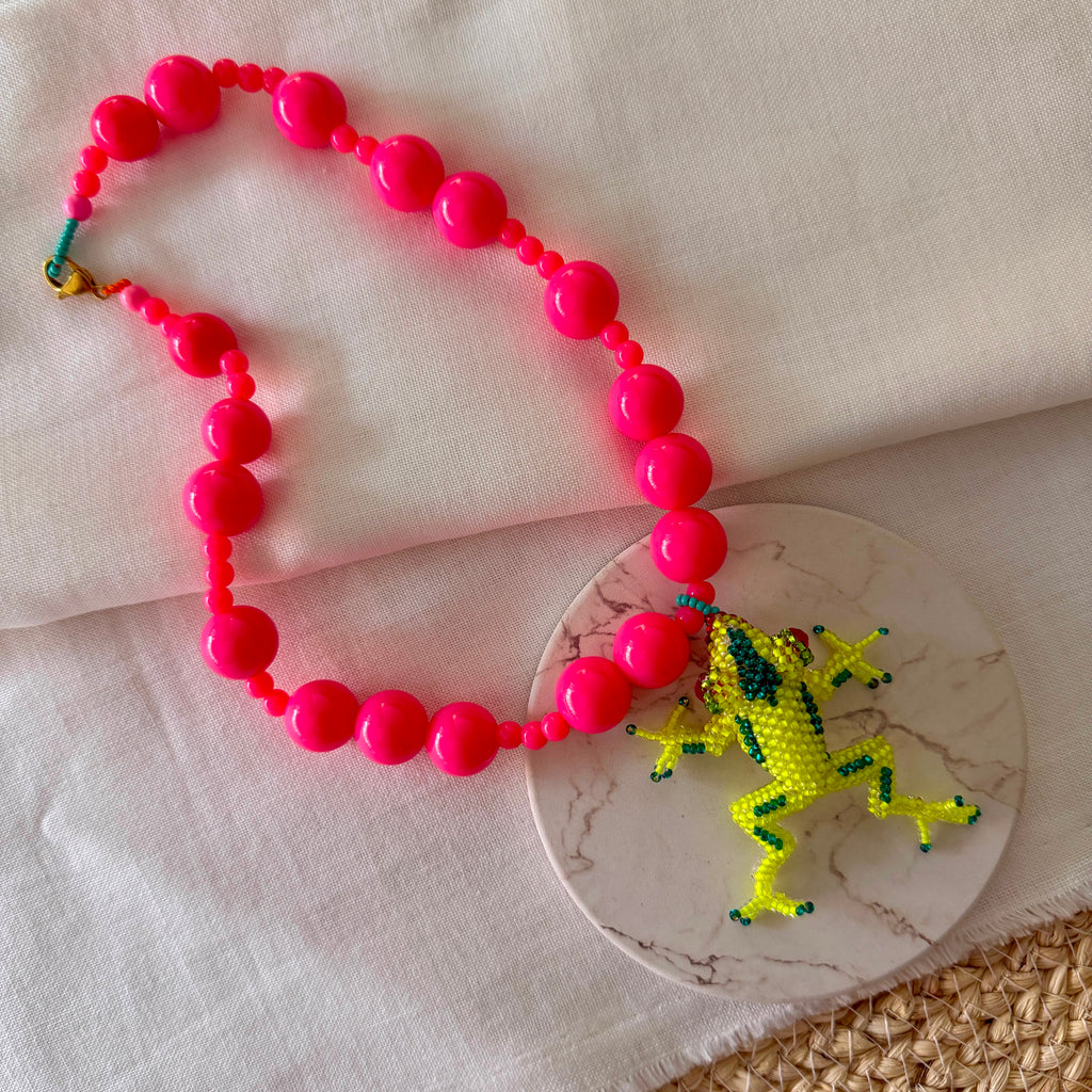 Collar Cua Cua en Fucsia